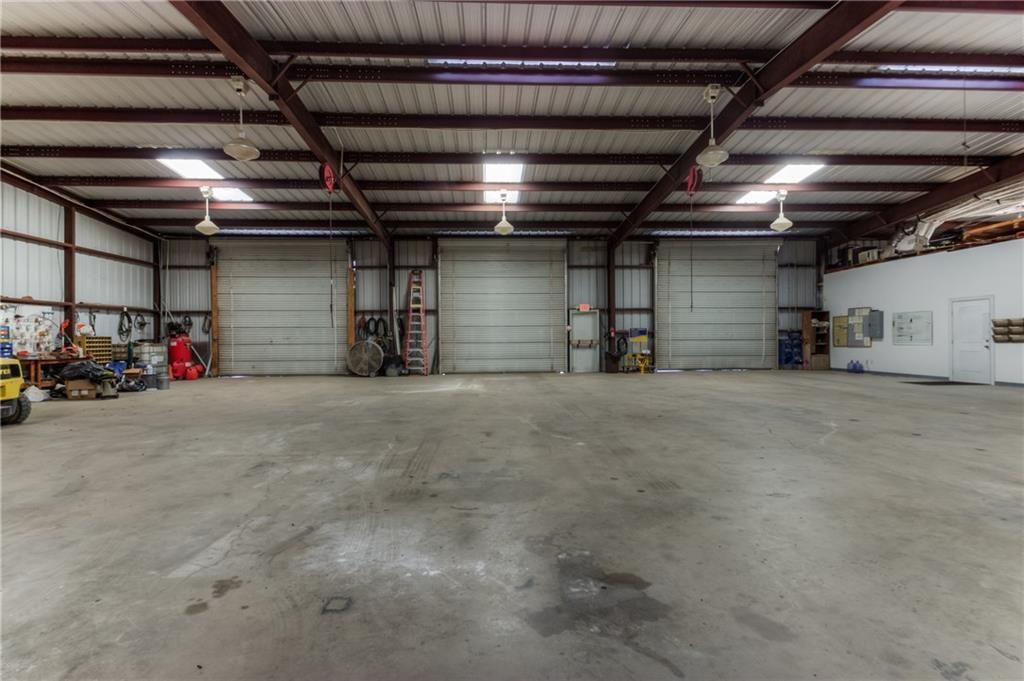 8200 N Interstate 45 Service Rd, Palmer, TX 75152